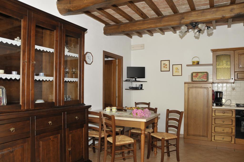 Agriturismo Renai E Monte II غامباسي تيرمي المظهر الخارجي الصورة