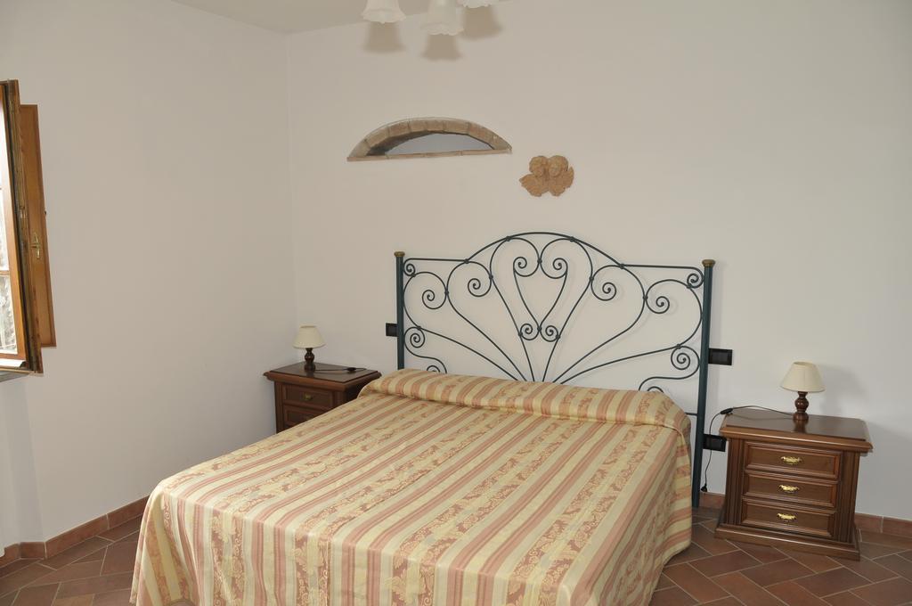 Agriturismo Renai E Monte II غامباسي تيرمي المظهر الخارجي الصورة